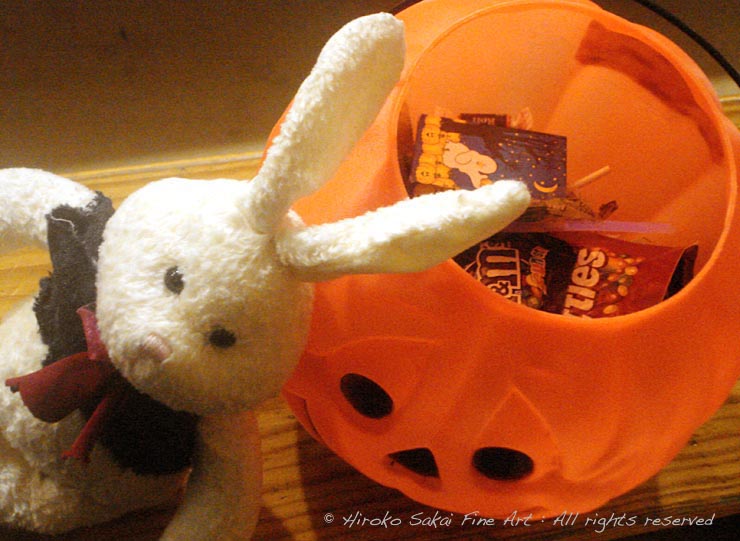 halloween, haloween basket, rabiit stuffed animal, candy, candies, pumpkin basket, trick or treat